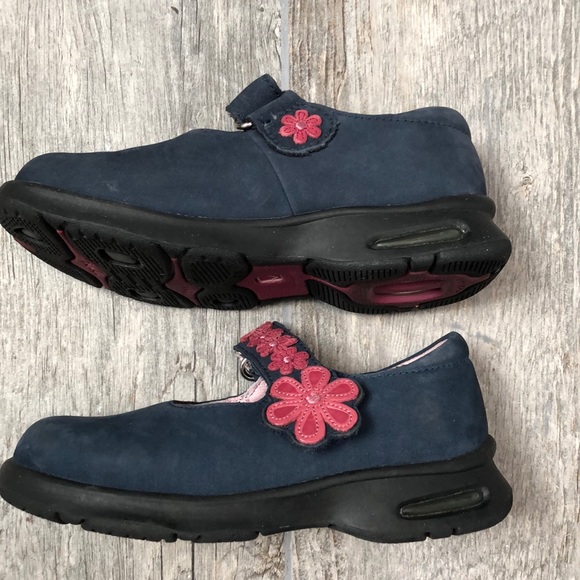 Stride Rite Mary Janes Shoes 8W - Picture 3 of 6